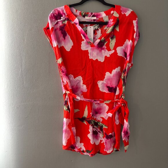 Le Lis Tops - Red Floral Wrap Front NWT Short Sleeve Blouse